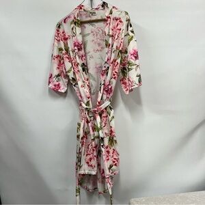 Show me your Mumu floral robe one size fits FLAWED